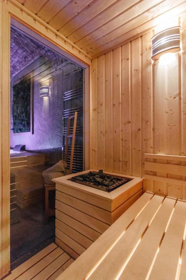 Sauna Central Prague Luaran gambar